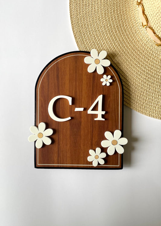 Daisy number sign - Decor By The Way