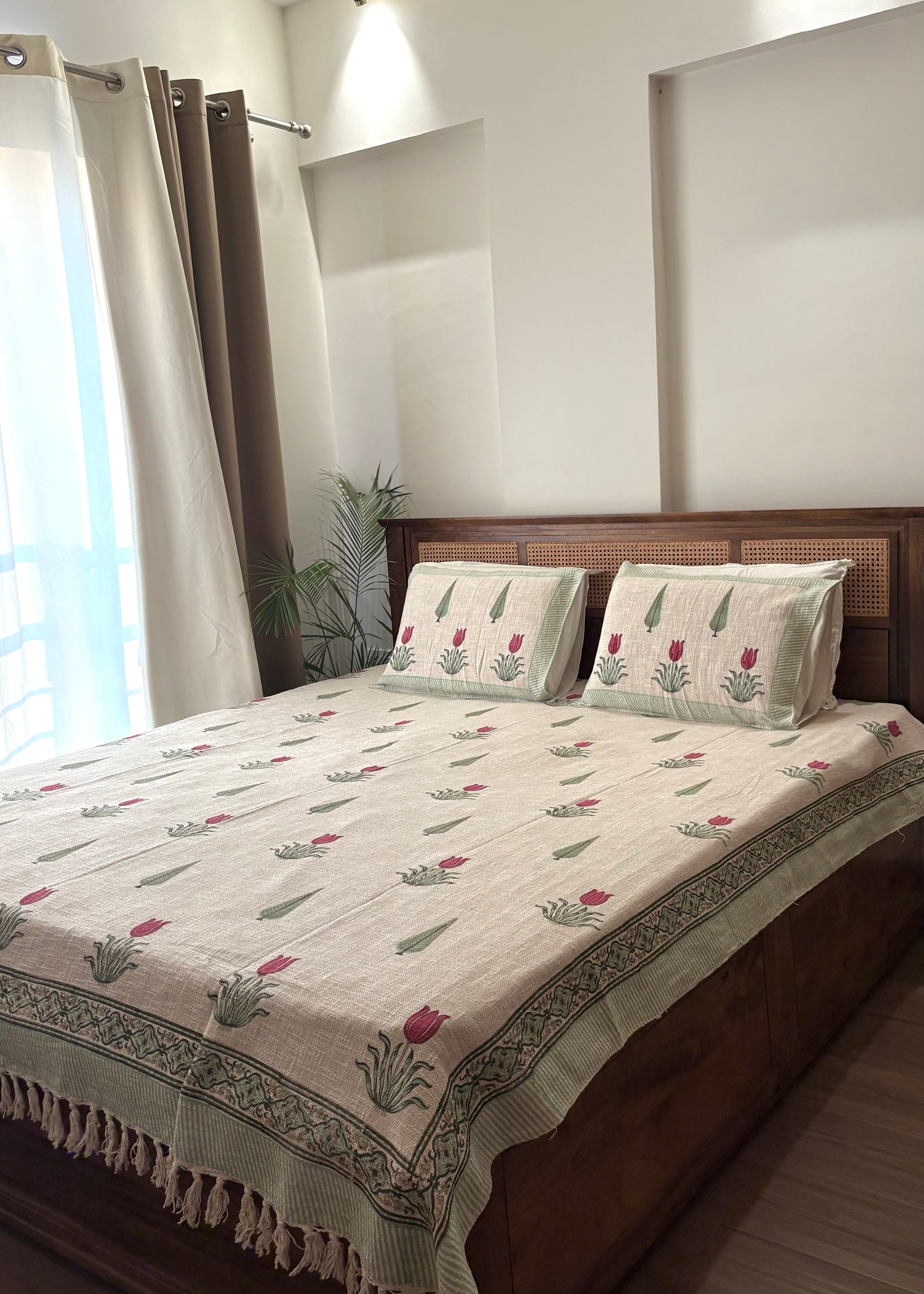 Tulip Hand Block Printed Soft Jute Bedsheet Set - Decor By The Way