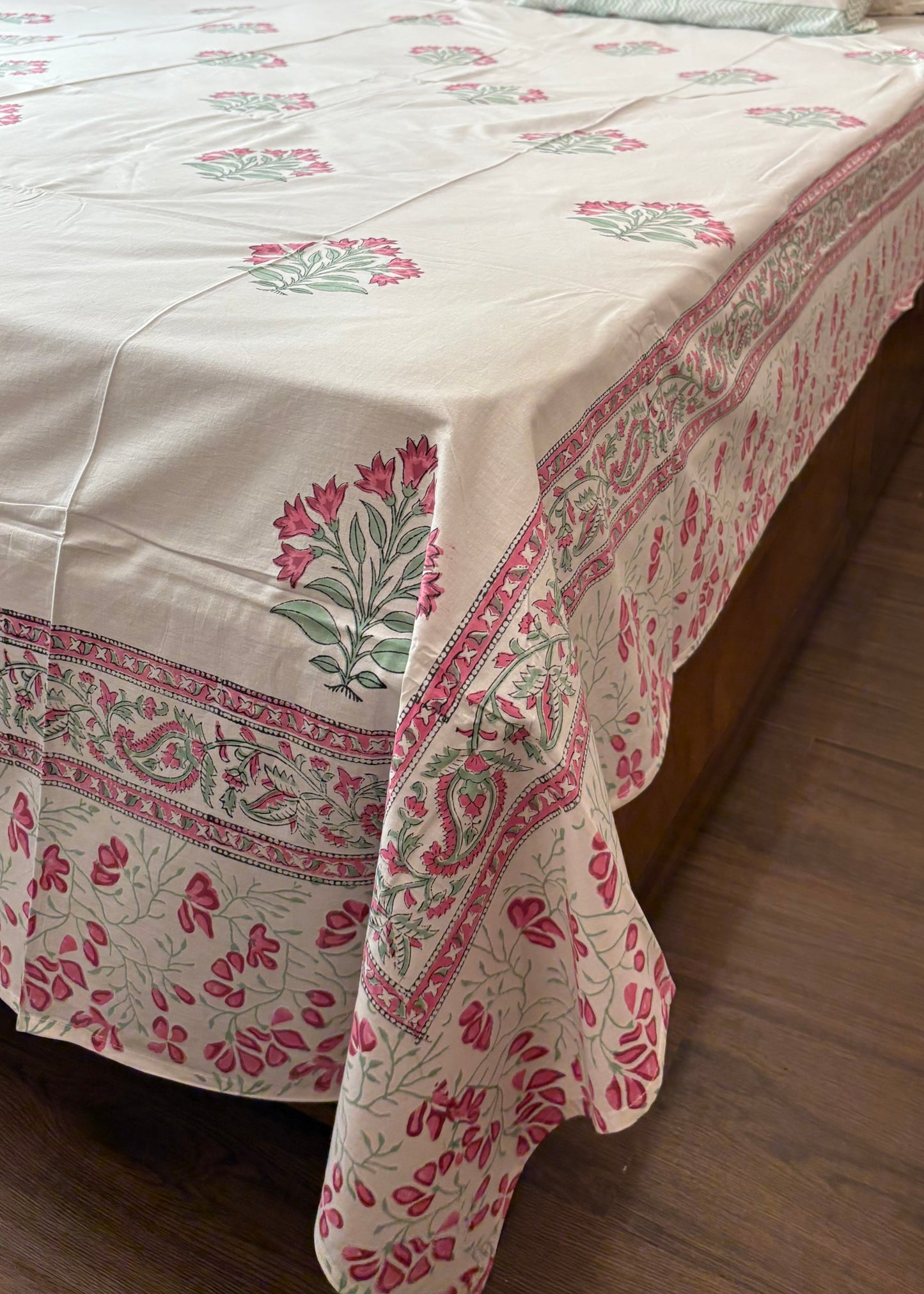 Mehek 100% Cotton Hand Block Printed 300 TC Bedsheet Set - Decor By The Way