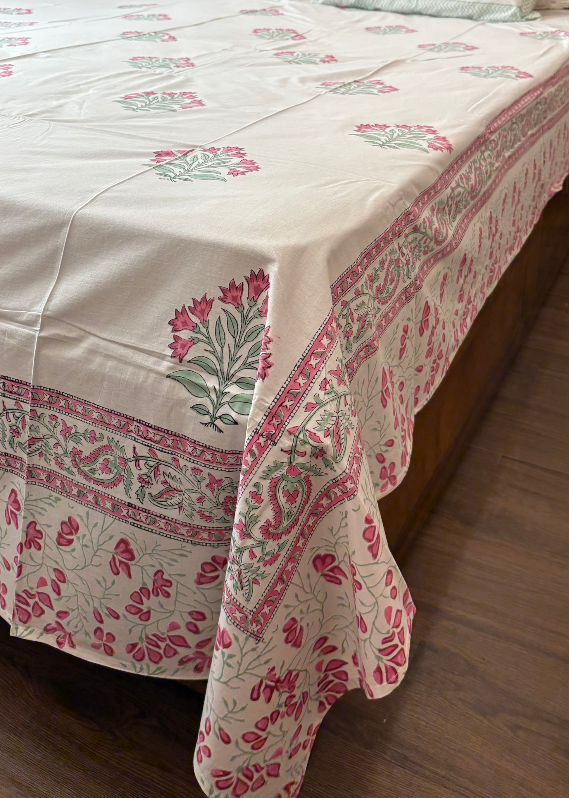 Mehek 100% Cotton Hand Block Printed 300 TC Bedsheet Set - Decor By The Way