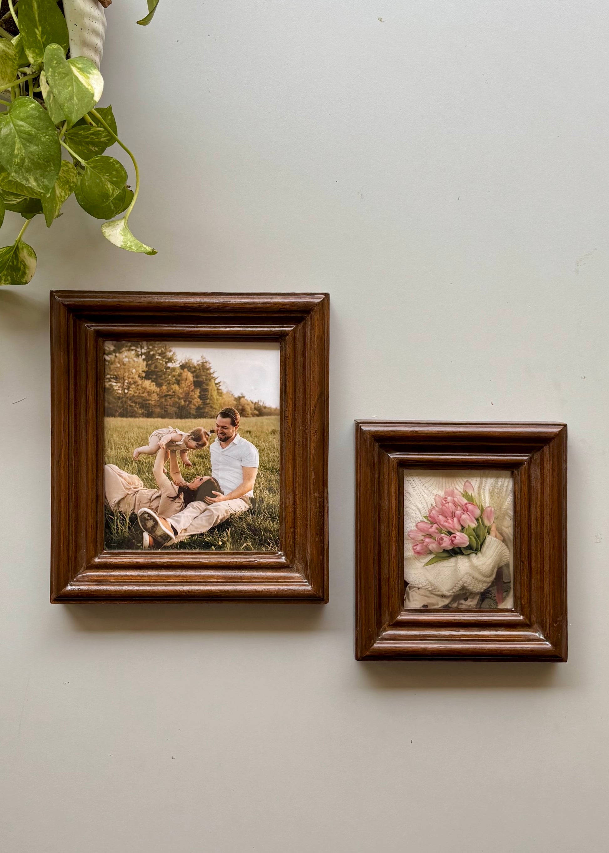 Hand-carved Vintage Photo Frames Set - Decor By The Way