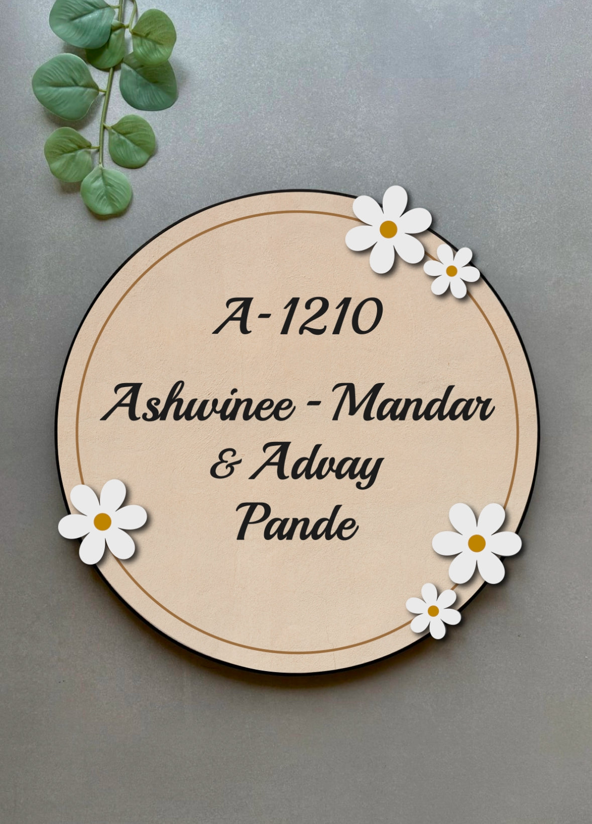 Da Name Round Image Daisy Round Name Sign – Decor By The Way