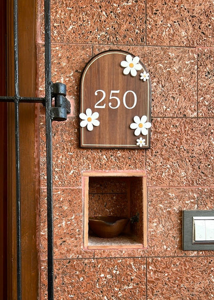 Daisy Number Sign (only numbers) - Decor By The Way